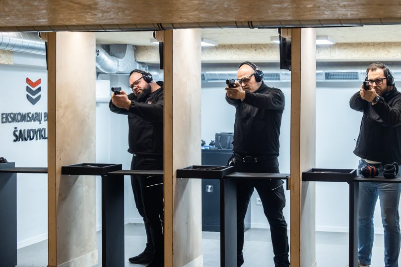 UAB „Ekskomisarų biuras“